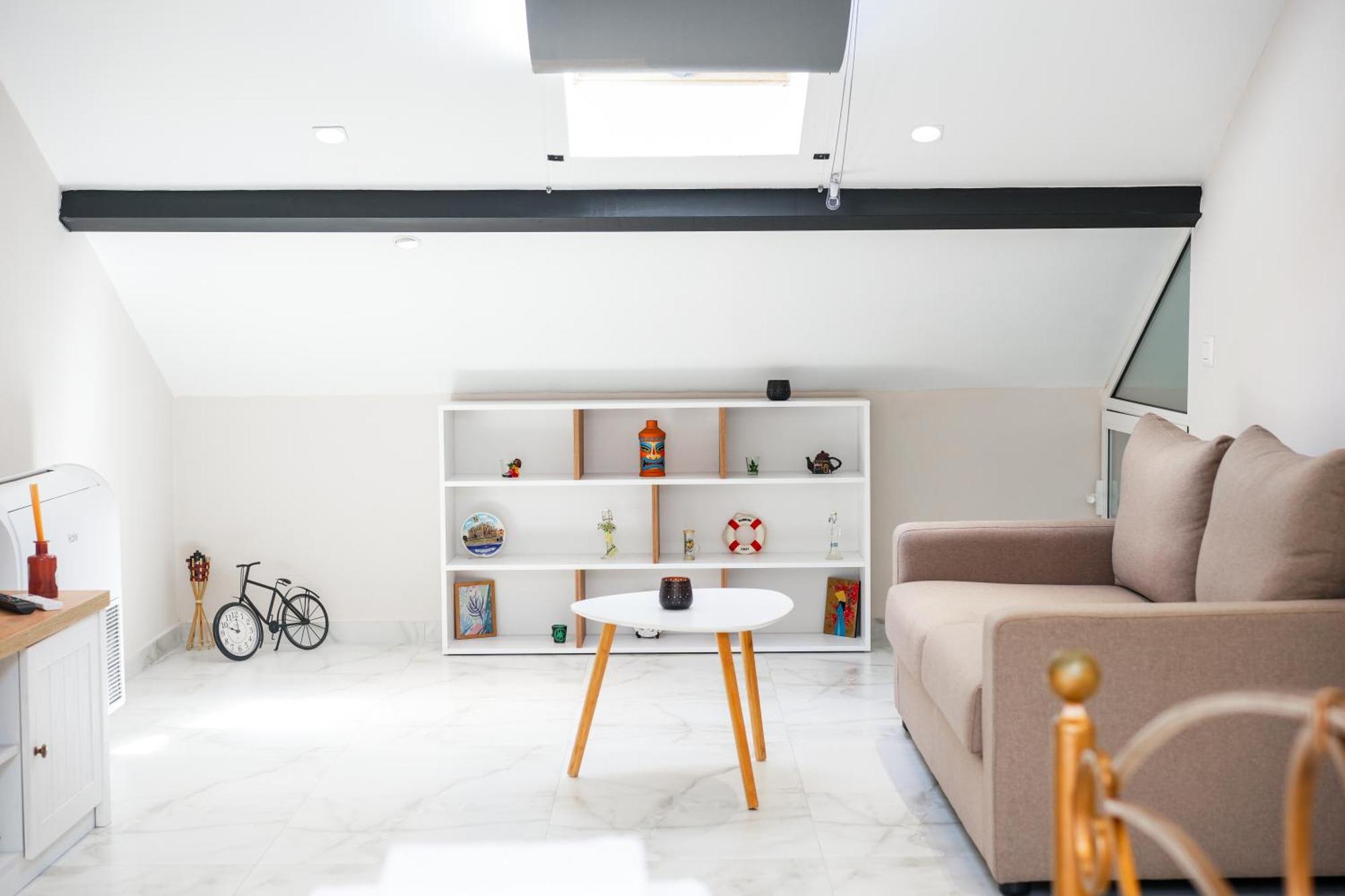 City Center Hideout - Studio Apartment Tirana Buitenkant foto
