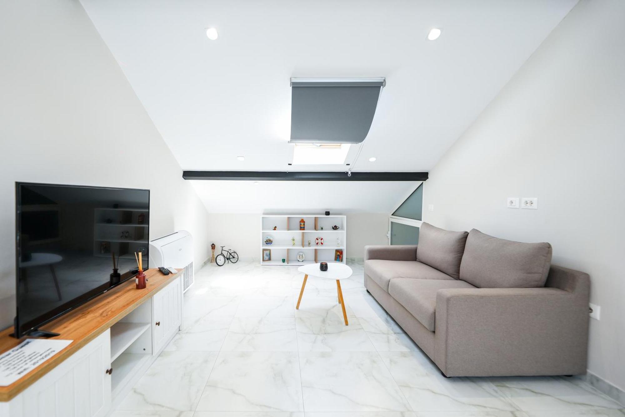 City Center Hideout - Studio Apartment Tirana Buitenkant foto